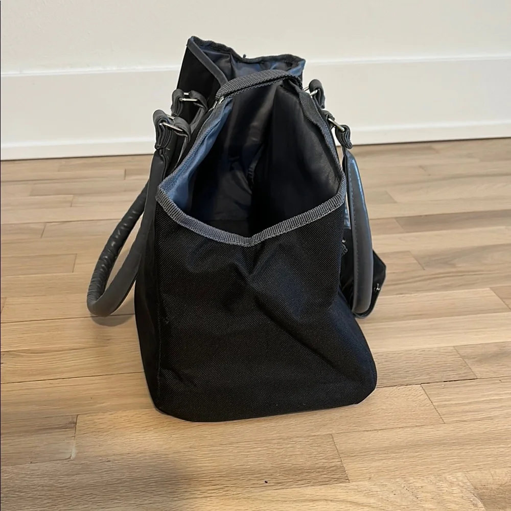 Black Dog carrier tote